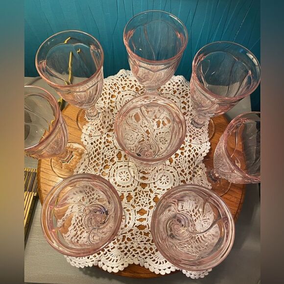 Nordica sweet swirl pink glasses goblet 8 ounces water glass…8 glasses - Picture 16 of 16